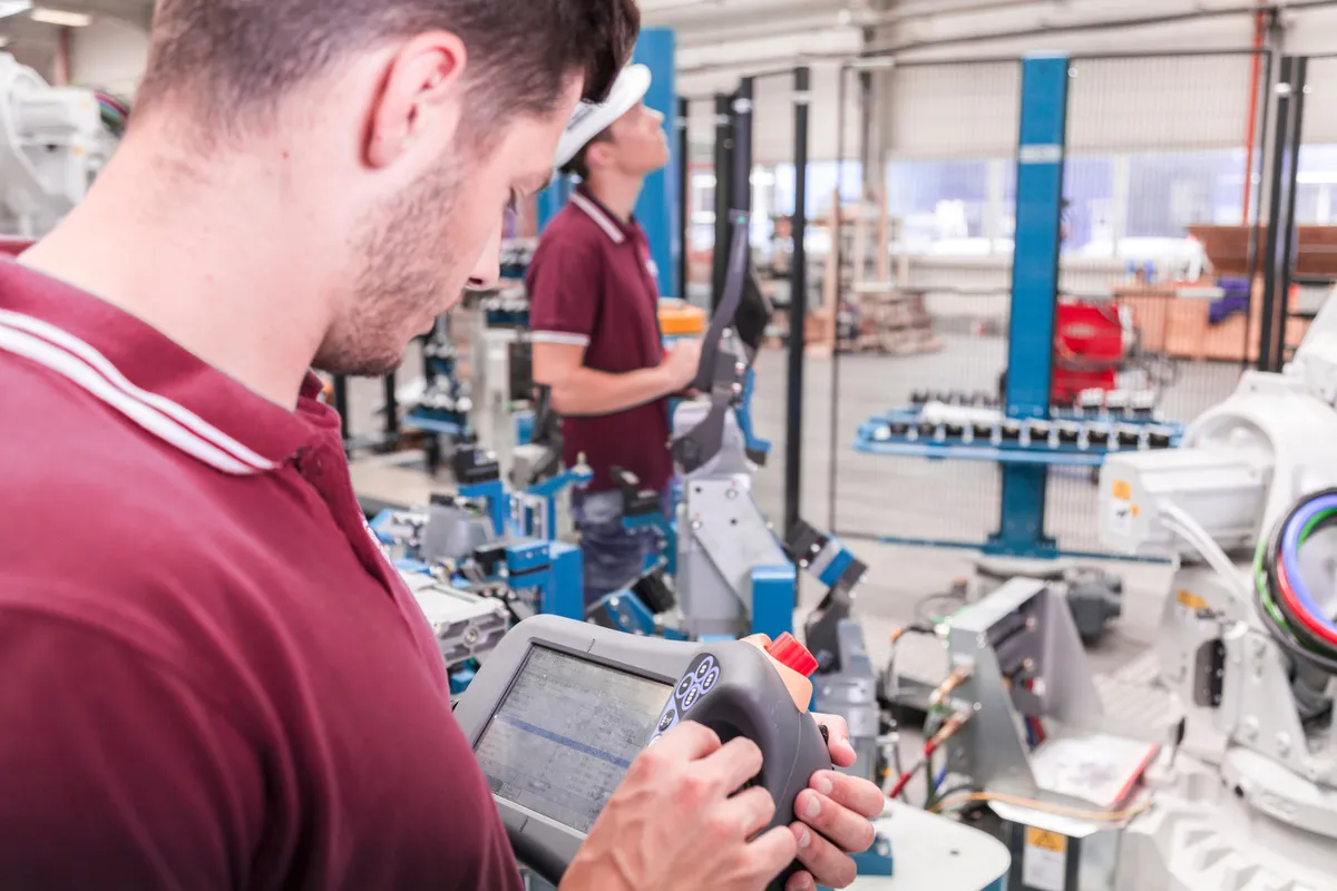 SPSynergy UG - Automatisierungs- und Industrieelektronik – Ankauf, Verkauf und Demontage - Techniker / Automotive / Robotik